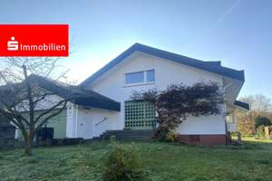 Charmantes Anwesen - großer Garten - Doppelgarage – Die vollständige Adresse der Immobilie erhältst du vom Anbieter., 63517 Rodenbach – Vorschaubild 1