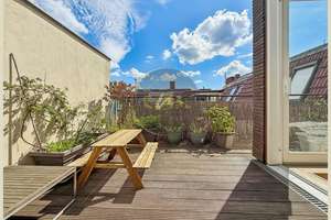 Für Sonnenanbeter und Lebemenschen: Lichtdurchflutete Dachgeschosswohnung mit Terrassen und Aufzug – Die vollständige Adresse der Immobilie erhältst du vom Anbieter., 10437 Prenzlauer Berg, Berlin – Vorschaubild 7