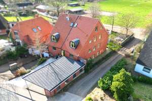 Ihre sorgenfreie Zukunft! Durchgehend renoviertes Mehrfamilienhaus mit 5 WE in Ostseenähe in Süsel – Die vollständige Adresse der Immobilie erhältst du vom Anbieter., 23701 Süsel – Vorschaubild 2