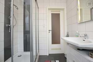 Modern möbliertes Haus in Stuttgart Bad Cannstatt – Die vollständige Adresse der Immobilie erhältst du vom Anbieter., 70376 Altenburg, Stuttgart – Vorschaubild 17