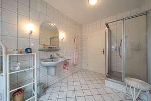 Spannendes Angebot: Großer Bungalow (frei) und Doppelhaus (vermietet) – Die vollständige Adresse der Immobilie erhältst du vom Anbieter., 26125 Nadorst, Oldenburg (Oldenburg) – Vorschaubild 24