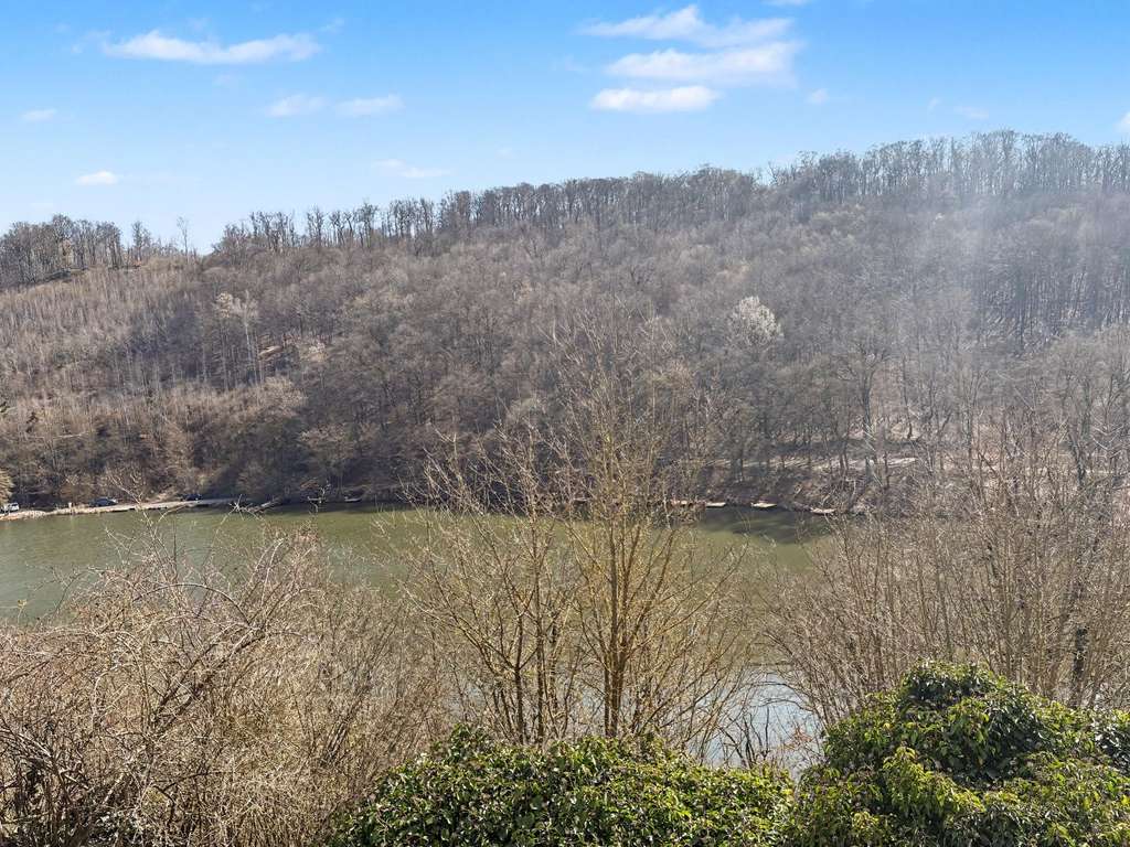 Immobilie in Mansfeld - Wo Ruhe wohnt: Charmantes Wochenendhaus in einzigartiger Naturkulisse in Mansfeld - Bild 2