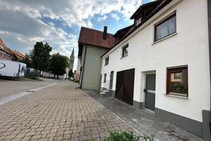 Großzügiges Einfamilienhaus mit Einliegerwohnung in Schömberg
 – Die vollständige Adresse der Immobilie erhältst du vom Anbieter., 72355 Schömberg – Vorschaubild 2