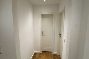Helle 2 - Zimmer Wohnung mit Balkon im 5. Og in Köln-Merheim – Detmolder Straße 12, 51109 Merheim, Köln – Vorschaubild 2