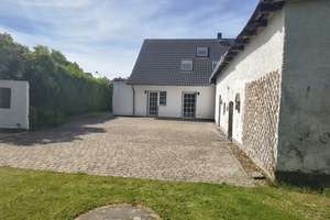 Großzügiges Familienhaus mit großem Garten, Terrasse und viel Privatsphäre  – Die vollständige Adresse der Immobilie erhältst du vom Anbieter., 18147 Krummendorf, Rostock – Vorschaubild 4