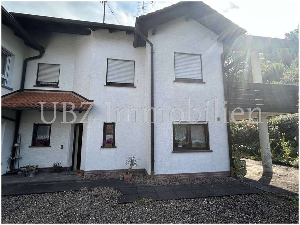 Immobilie in Laufach - Haus mit Traumgrundstück in ruhiger Lage. - Bild 1