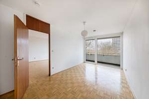 Ruhig gelegene und helle 2-Zi.-Wohnung im 5. OG am Petuelpark in Schwabing-West – Die vollständige Adresse der Immobilie erhältst du vom Anbieter., 80804 Am Luitpoldpark, München – Vorschaubild 5