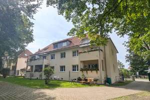 seltene Gelegenheit mit Perspektive : 3-Zi.-Wohnung mit Dachterrasse