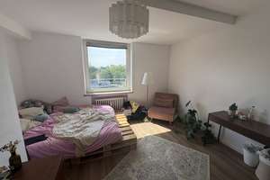 Helle 3-Zimmer-Wohnung mit Balkon, Aufzug und Domblick – 50676 Altstadt/Süd, Köln – Vorschaubild 3