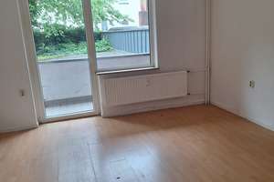 2,5-ZW in der Augustenstr. 52 in Kiel zu vermieten! OTTO STÖBEN GmbH – Augustenstr. 52, 24143 Gaarden-Ost, Kiel – Vorschaubild 1