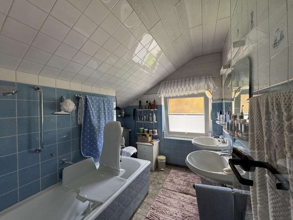 Bad Obergeschoss "Altbau"