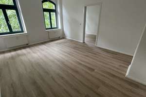 Frei ab 1.1.26 - 2. OG - jetzt mit EBK* - Bad mit Dusche ! – Margaretenstraße 36, 9131 Hilbersdorf, Chemnitz – Vorschaubild 1