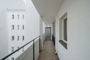 Erstbezug nach Kernsanierung | Modernes City-Apartment mit französischem Balkon und Schlafnische – Durlacher Straße 23, 10715 Berlin – Vorschaubild 19