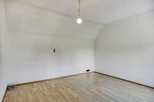 freistehendes EFH mit schön angelegtem Garten! Keller + Garage – Bonn – Vorschaubild 12
