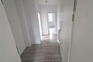 Direkt am Stadtpark-Wunderschöne 3-Raum-Wohnung mit großem Sonnenbalkon in gepflegter Wohnanlage – Beckerstraße 28b, 9120 Kapellenberg, Chemnitz – Vorschaubild 7