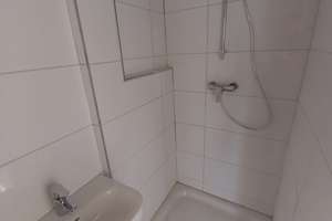 Moderne 2-Zimmer-Wohnung in direkter Nähe zum Bürgerpark – Buddestraße 30, 28215 Findorff-Bürgerweide, Bremen – Vorschaubild 2