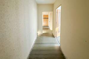 Bezugsfreie 3-Zimmer-Wohnung wartet auf Renovierung in Berlin Friedrichsfelde – Sewanstraße 207, 10319 Friedrichsfelde, Berlin – Vorschaubild 5