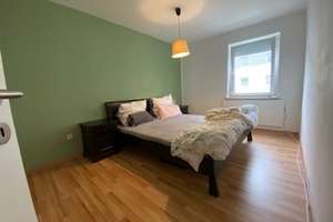 Sanierte 4-Zimmer-Wohnung in Augsburg-Pfersee: Wertachnähe trifft perfekte Stadtanbindung – Luitpoldstraße 13, 86157 Pfersee-Süd, Augsburg – Vorschaubild 2