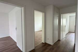 Modernisierte 3-Zimmer-Wohnung mit Balkon in ruhiger Lage – Franz-Wolter-Straße 18, 81925 Oberföhring, München – Vorschaubild 1