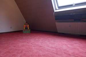 Charmante 2-Zimmer Dachgeschosswohnung in Düsseldorf Bilk – Suitbertusstraße 78, 40223 Bilk, Düsseldorf – Vorschaubild 3
