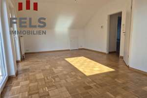 Schnuckelige 2 Zi DG-Wohnung (max. 1  Person) in Langen