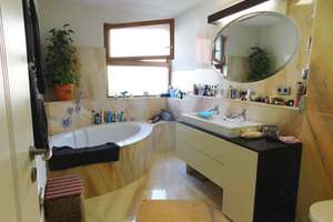 Property thumbnail 12