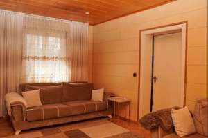 Viel Platz in Salzgitter: Modernisierte 6-Zimmer-Wohnung
