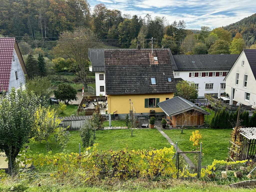 Immobilie in Horb am Neckar - Charmantes Einfamilienhaus mit großem Garten - Bild 1