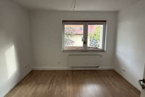 Großzügige 4-Zimmer-Wohnung mit großem Garten, Balkon, Terrasse & Garage in ruhiger Lage – Kaulbachstraße 7, 95447 Altstadt, Bayreuth – Vorschaubild 5