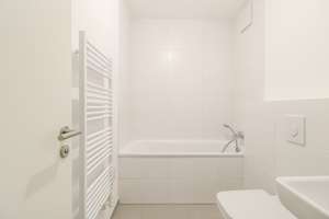 Drei Schlafzimmer, eine sonnige Loggia – 4 Zimmer im FRANKY – 60326 Gallus, Frankfurt am Main – Vorschaubild 8