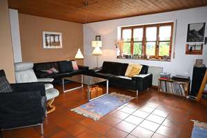 Gemütliches Familienhaus mit Einliegerwohnung im Grünen! – Die vollständige Adresse der Immobilie erhältst du vom Anbieter., 94104 Witzmannsberg – Vorschaubild 3