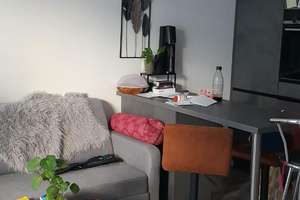 Hochwertig sanierte 2-Zimmer-Wohnung mit großer Terrasse und Aufzug in Pankow/Weißensee – Goethestraße 47, 13086 Weißensee, Berlin – Vorschaubild 2