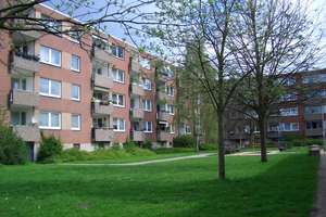 3 - Zimmerwohnung mit angrenzender Parkanlage – Nobelring 21 A, 30627 Groß-Buchholz, Hannover – Vorschaubild 1