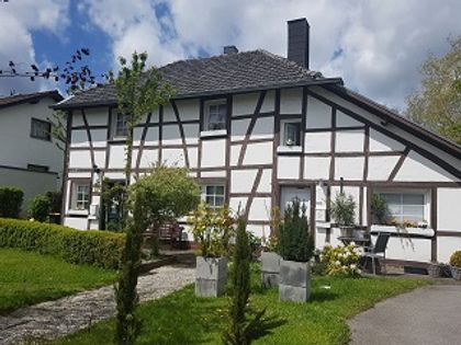 Haus Mit Einliegerwohnung Kaufen In Roetgen Immobilienscout24