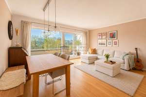 Wasserturm- und Domblick: Helle 3-Zimmer Stadtwohnung mit großem Balkon – Die vollständige Adresse der Immobilie erhältst du vom Anbieter., 50676 Altstadt/Süd, Köln – Vorschaubild 2