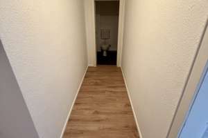 Frisch renovierte 1-Zimmer-Wohnung in Wuppertal - Zentral – Hünefeldstr. 103, 42285 Barmen, Wuppertal – Vorschaubild 2