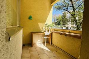 Bezugsfreie und ruhige 2-Zimmer Wohnung mit Balkon und Einbauküche. – Bundesallee 182, 10717 Wilmersdorf, Berlin – Vorschaubild 5