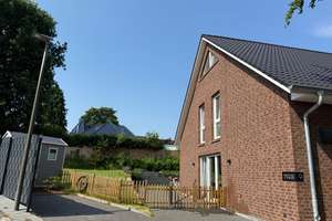 Neue DHH in Buxtehude-Süd (KfW 40 Plus): Wärmepumpe, PV & Batterie, Einbauküche mit Insel, Garten, – Die vollständige Adresse der Immobilie erhältst du vom Anbieter., 21614 Buxtehude – Vorschaubild 3