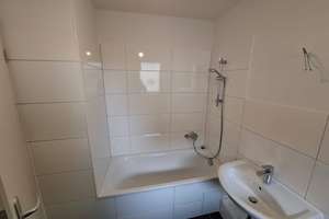 Einziehen und wohlfühlen – modernisierte 2-Zimmerwohnung mit Balkon zur Miete - Wentzel Dr – Schillstraße 2 - 4, 23566 Sankt Gertrud, Lübeck – Vorschaubild 4