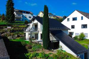 Wunderschönes freistehendes Architektenhaus mit großzügigem Grundstück und Weitblick – Die vollständige Adresse der Immobilie erhältst du vom Anbieter., 65345 Eltville am Rhein – Vorschaubild 22