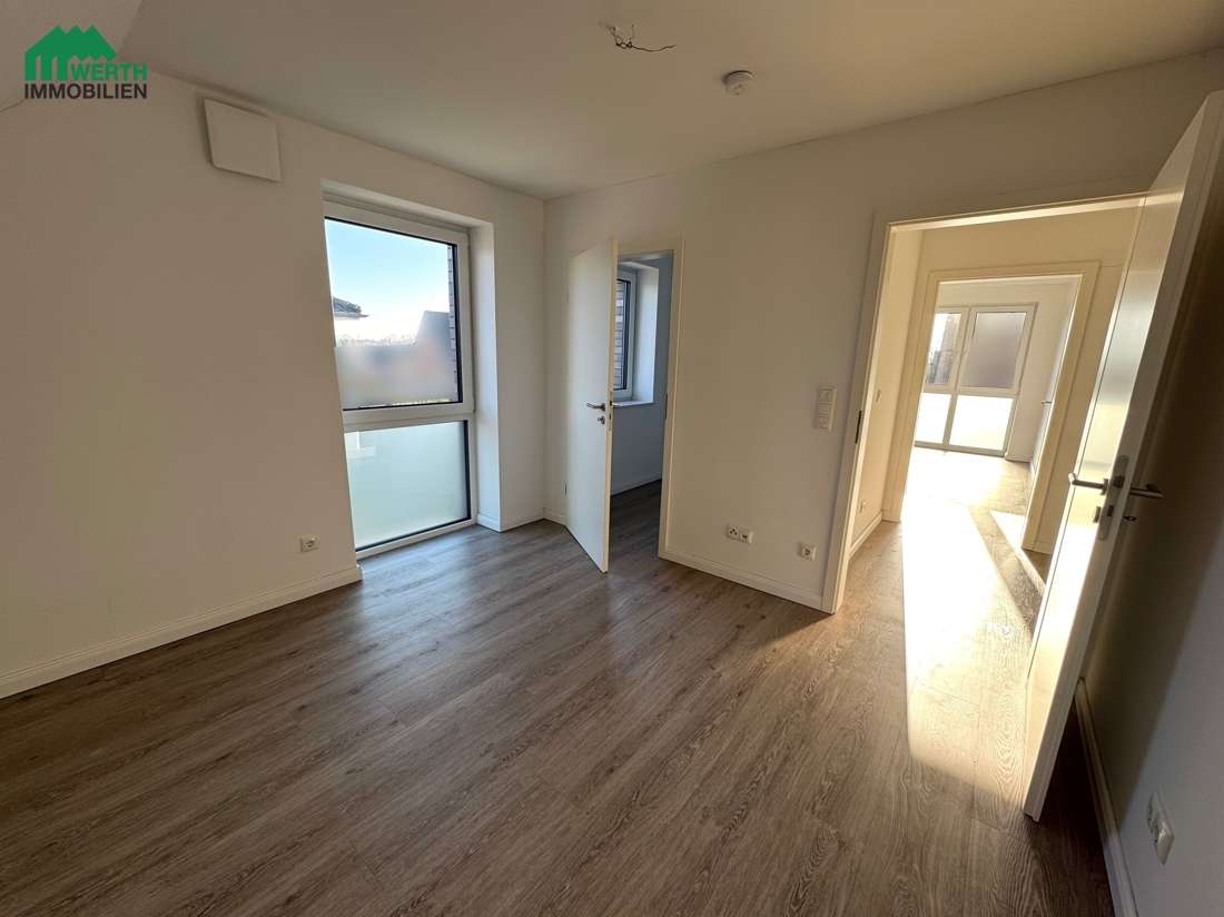 Immobilie in Beckdorf - Neuwertige KfW-55-Doppelhaushälfte mit Südgarten & Ausbaureserve in Beckdorf *** 360 Grad Rundgang * - Bild 7