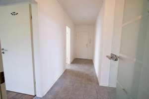 Rundum-sorglos-Paket: Bezugsfrei, frisch renoviert & Weitblick! 2-Zimmer-Wohnung in Hochheide – Die vollständige Adresse der Immobilie erhältst du vom Anbieter., 47198 Hochheide, Duisburg – Vorschaubild 6