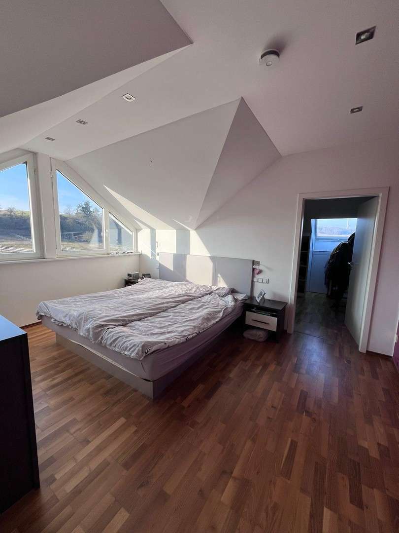 Immobilie in Remlingen - Traumhaus mit unverbaubarem Blick - Bild 10