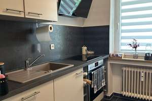 Große 2-Zimmer Wohnung mit Kamin, Einbauküche & Stellplätze - Augsburg Kriegshaber nahe Klinikum – Von-Willibald-Straße 12b, 86156 Kriegshaber, Augsburg – Vorschaubild 5