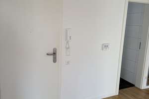 Schicke 3-Zimmer-Wohnung mit Balkon im 2. OG in Stuttgart-Bad Cannstatt – Gasteiner Straße 9, 70372 Seelberg, Stuttgart – Vorschaubild 5
