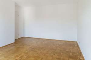 Lichtdurchflutete 4-Zimmer Wohnung mit 2 Balkonen, Garage & Stellplatz. Sehr gute Infrastruktur. – Die vollständige Adresse der Immobilie erhältst du vom Anbieter., 51149 Westhoven, Köln – Vorschaubild 11