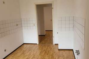Großzügige 2-Zimmer mit Balkon, EBK, Wannenbad und Laminat in zentraler Lage! SP mgl. – Zietenstraße 81, 9130 Sonnenberg, Chemnitz – Vorschaubild 8