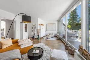 Penthouse-Flair in Düsseltal – lichtdurchflutete Dachgeschosswohnung mit Sonnenterrasse & Balkon – Die vollständige Adresse der Immobilie erhältst du vom Anbieter., 40237 Düsseltal, Düsseldorf – Vorschaubild 2