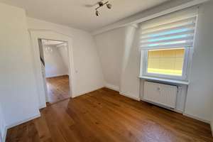 Lichtdurchflutete 4-Zimmer-Wohnung mit Balkon, Garage & Einbauküche in der Südweststadt – Die vollständige Adresse der Immobilie erhältst du vom Anbieter., 75173 Südweststadt, Pforzheim – Vorschaubild 9