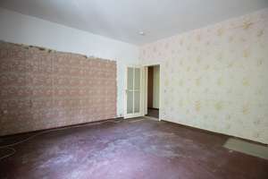 Do it yourself: Handwerker-Wohnung – 3 Zimmer – mit Balkon, Badewanne und Tageslichtbad – Holteistraße 5, 10245 Friedrichshain, Berlin – Vorschaubild 2